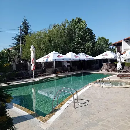 Hotel семеен звезда