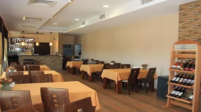 Hotel семеен звезда