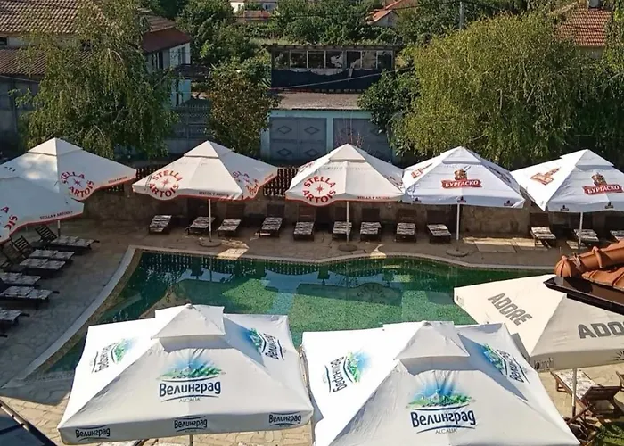 Hotel семеен звезда