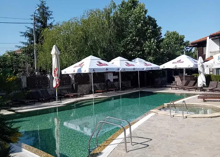 Hotel семеен звезда